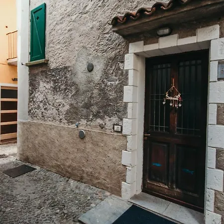 La Casa Sull'isola Pescatori ستريزا
