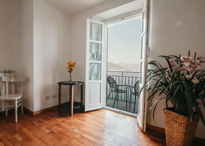 La Casa Sull'isola Pescatori ستريزا