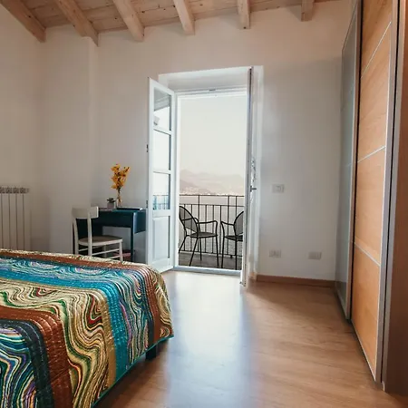 Apartament La Casa Sull'isola Pescatori